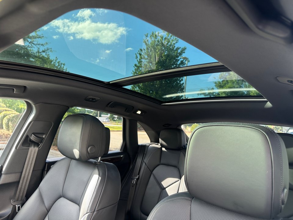 Used 2022 Porsche Macan AWD/4WD image 20