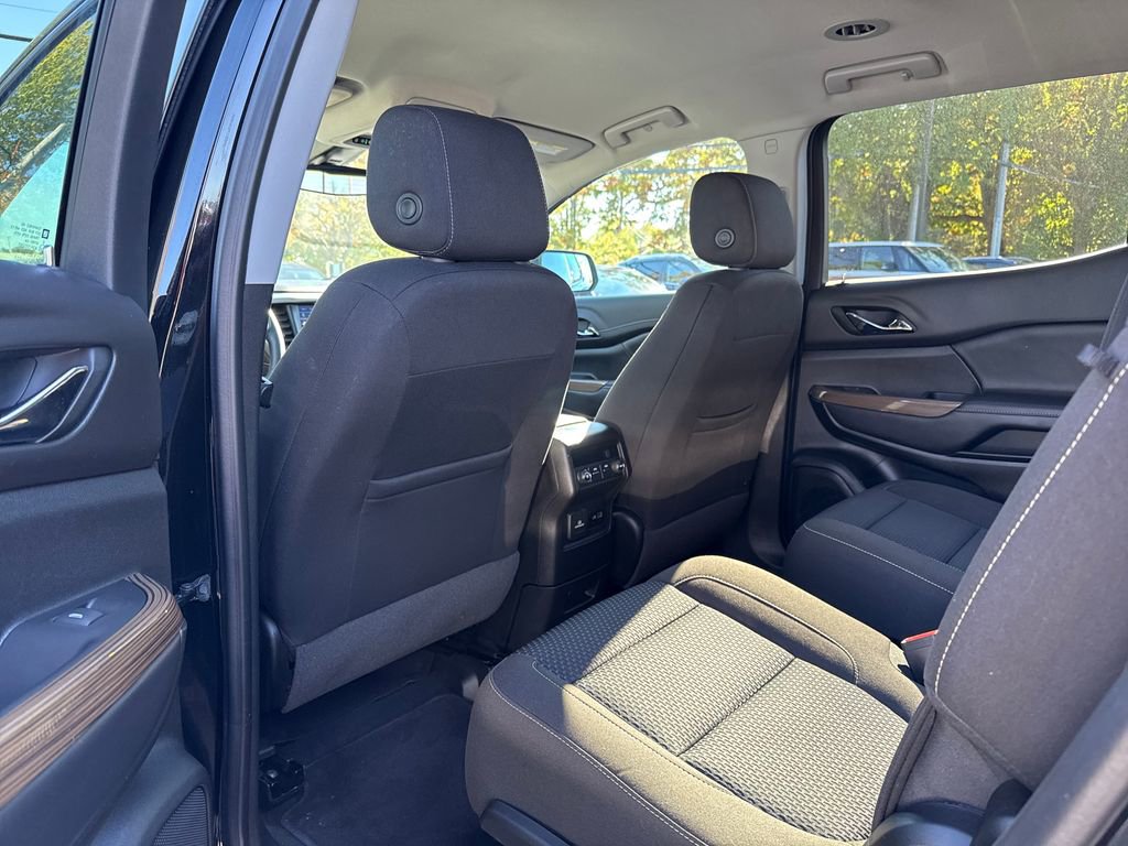 Used 2023 GMC Acadia SLE w/ Driver Convenience Package image 13