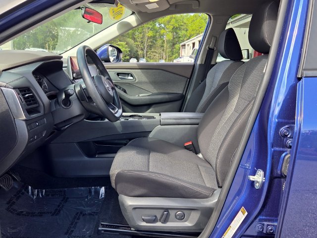 Used 2023 Nissan Rogue SV FWD image 9