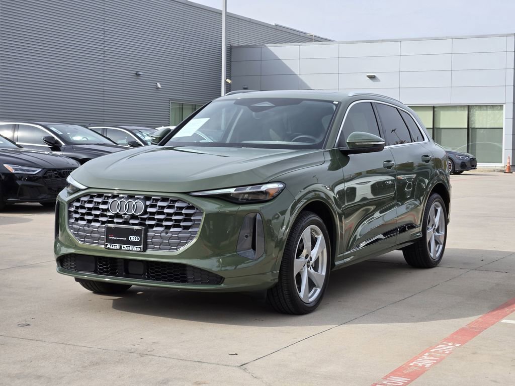 Certified 2025 Audi Q5 Prestige image 4