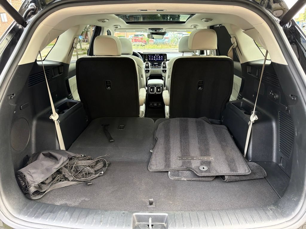 Certified 2023 Kia Sorento SX Prestige w/ Panoramic Sunroof Package AWD/4WD image 32