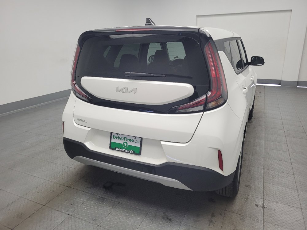 Used 2025 Kia Soul LX w/ LX Technology Package image 7