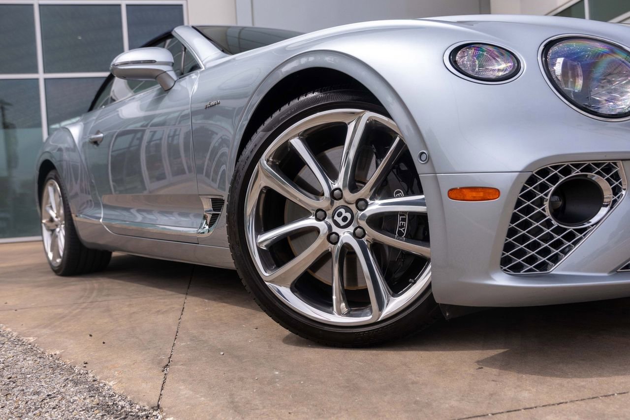 Used 2023 Bentley Continental GT Azure AWD/4WD image 2