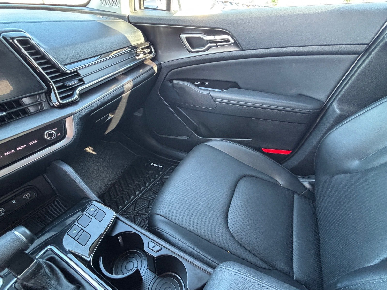 Certified 2024 Kia Sportage EX FWD image 19