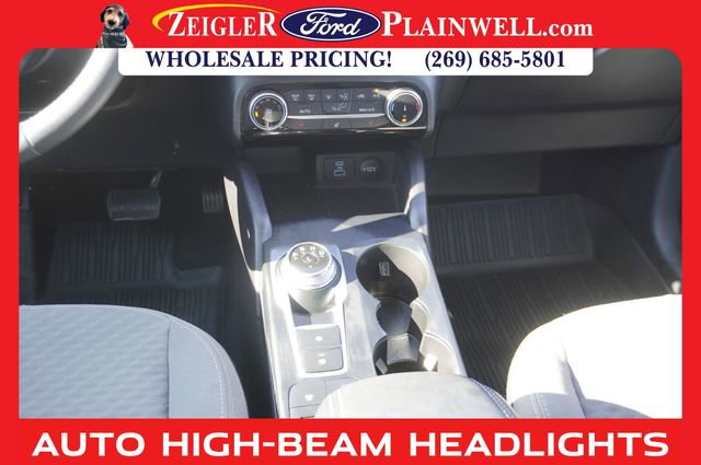 Used 2022 Ford Escape SE w/ Cold Weather Package image 15