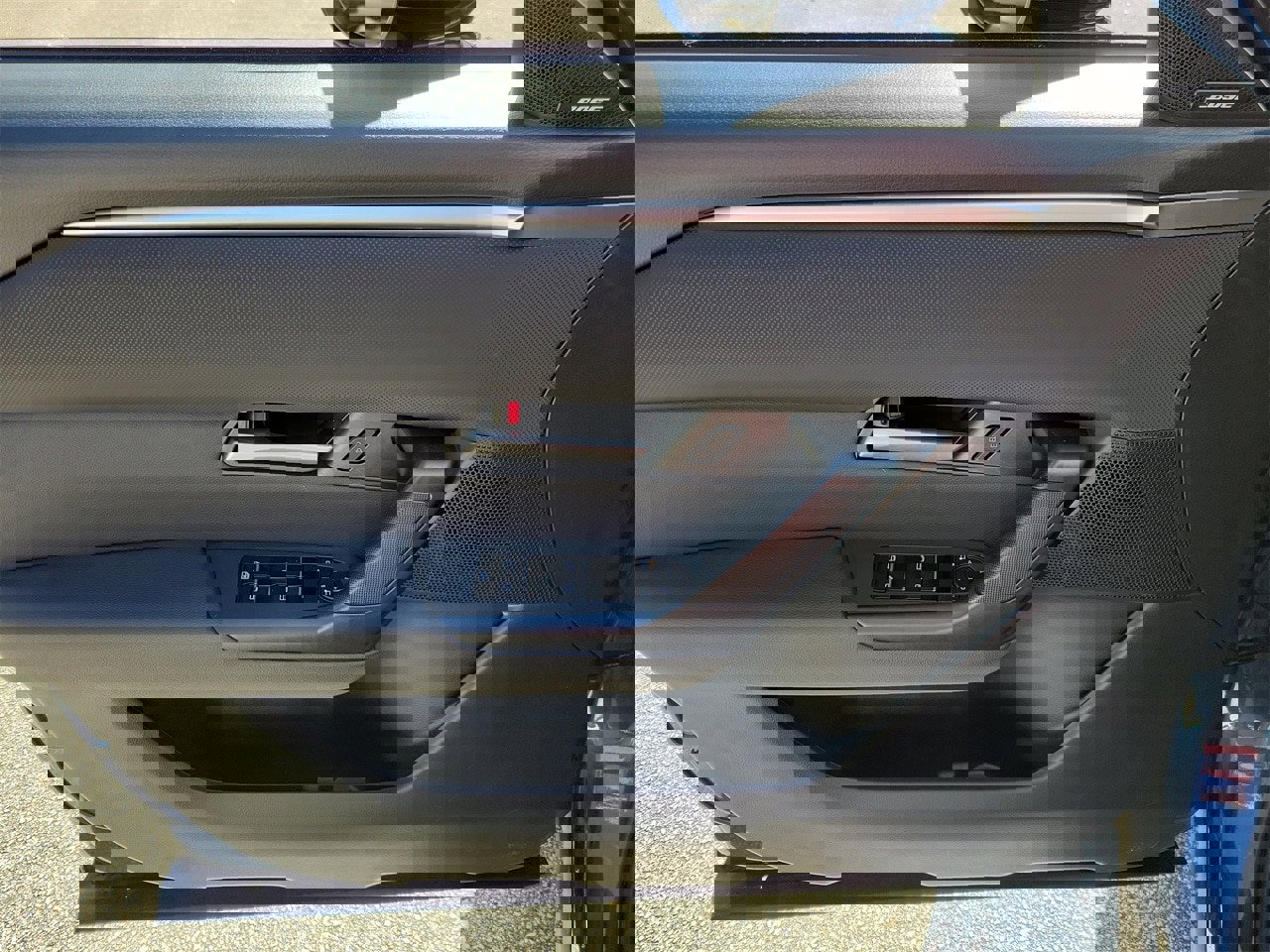 Used 2025 MAZDA CX-50 AWD 2.5 S w/ Premium Package image 14