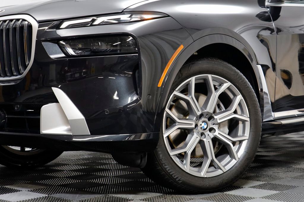 Used 2025 BMW X7 xDrive40i image 3