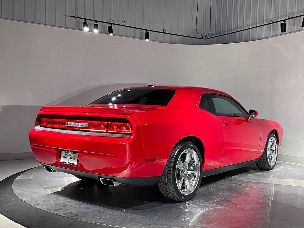 Used 2012 Dodge Challenger SXT Plus RWD image 5