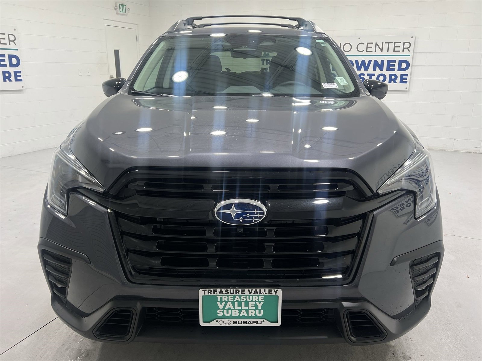 Used 2025 Subaru Ascent Bronze Edition image 3