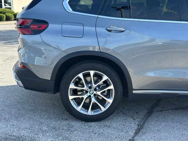 Certified 2026 BMW X5 xDrive40i w/ Premium Package AWD/4WD image 9
