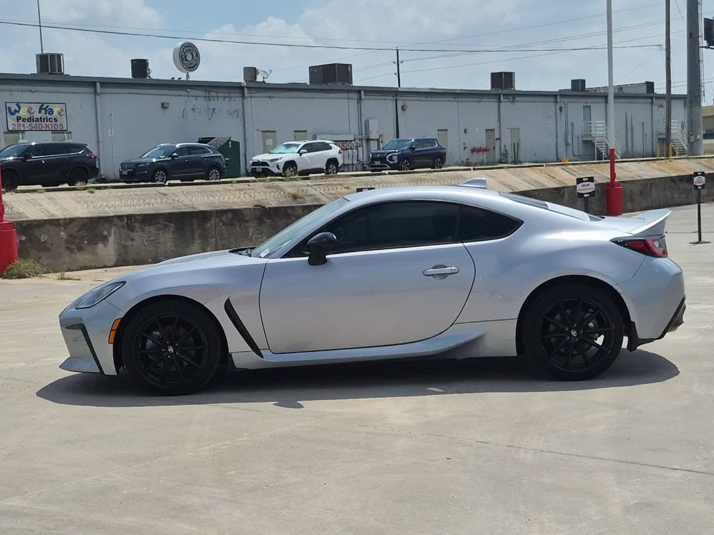 Used 2024 Toyota GR86 Premium RWD image 3