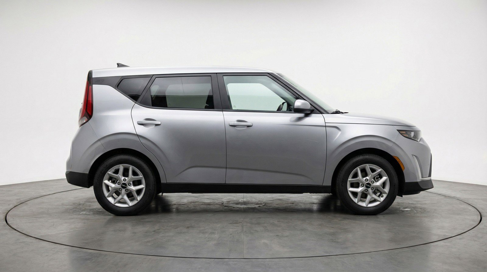Used 2025 Kia Soul LX w/ LX Technology Package image 11