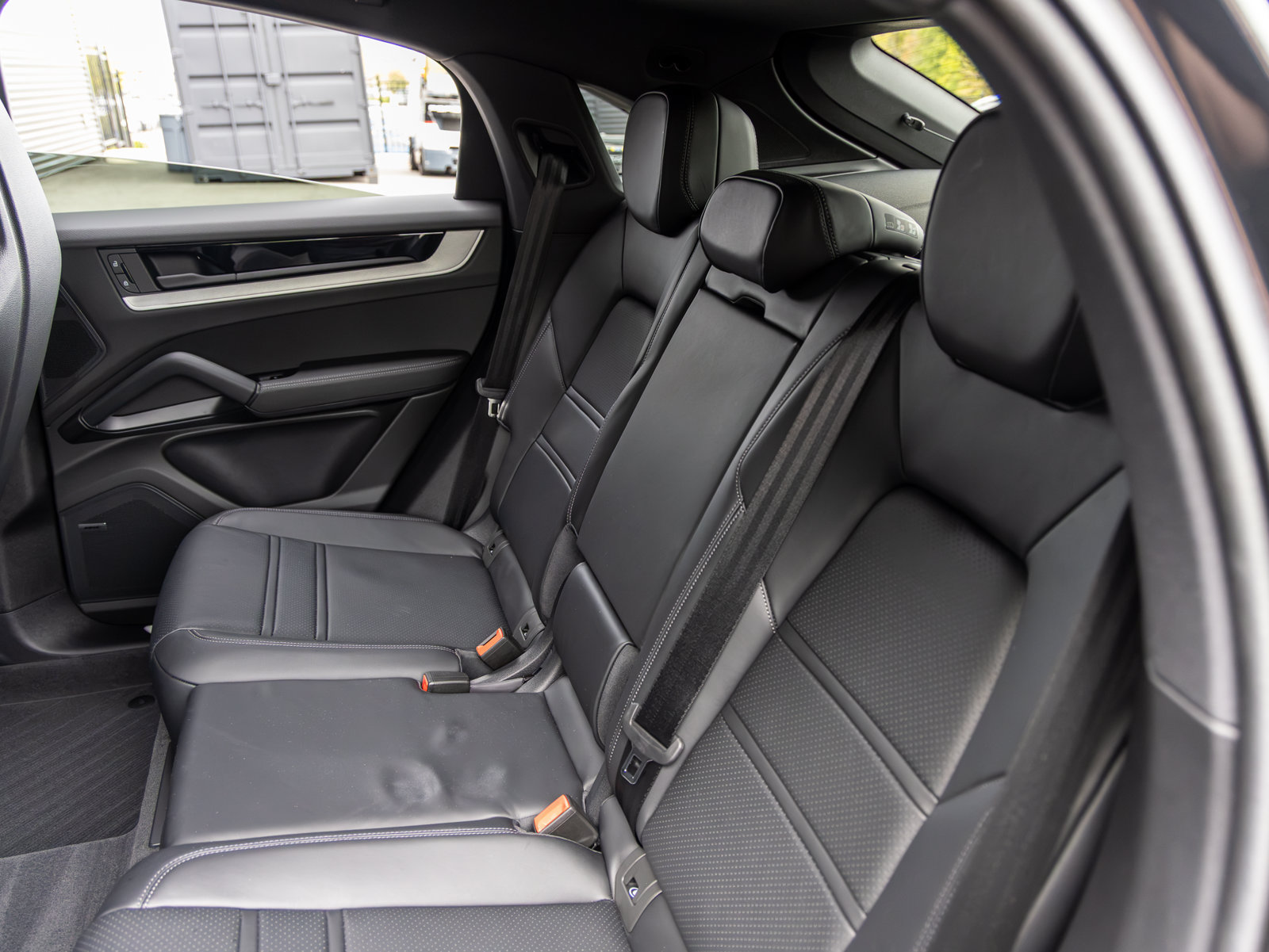 New 2026 Porsche Cayenne Coupe AWD/4WD image 26