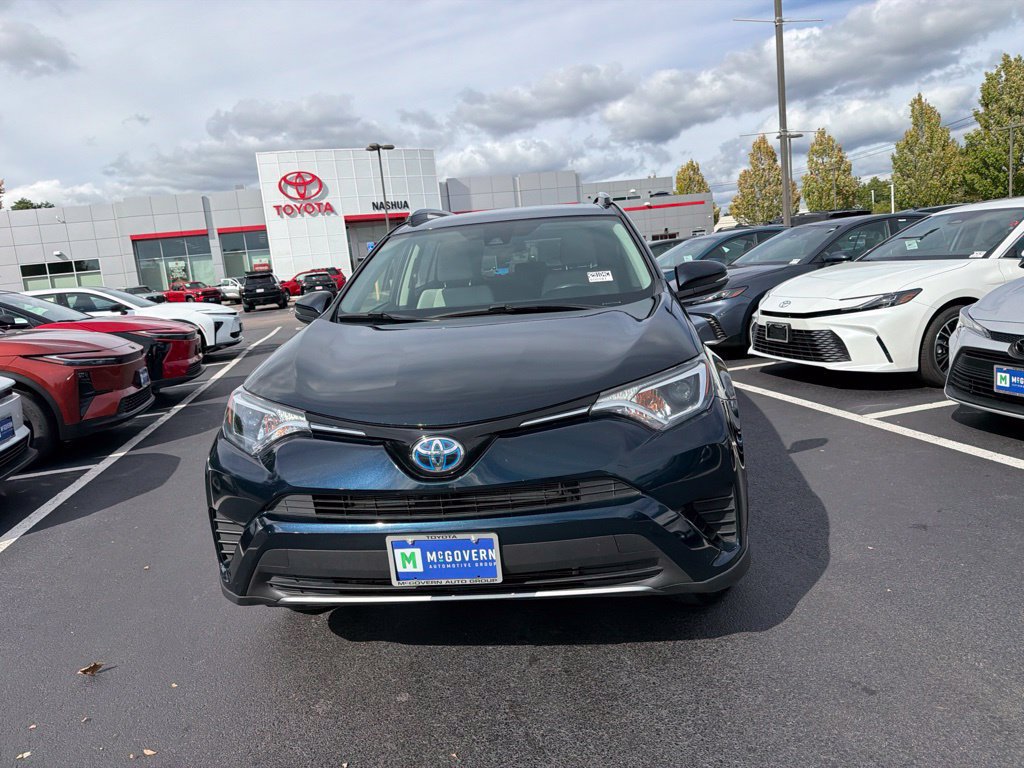 Certified 2018 Toyota RAV4 LE AWD/4WD image 2