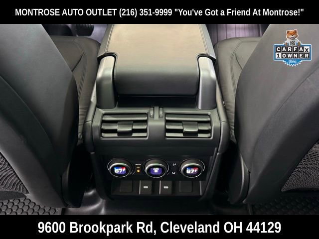 Certified 2024 Land Rover Defender 110 SE image 29