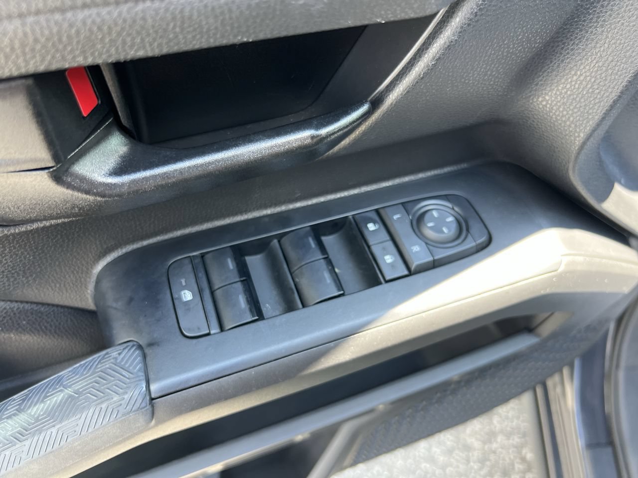 Used 2025 Toyota Tacoma SR5 RWD image 15