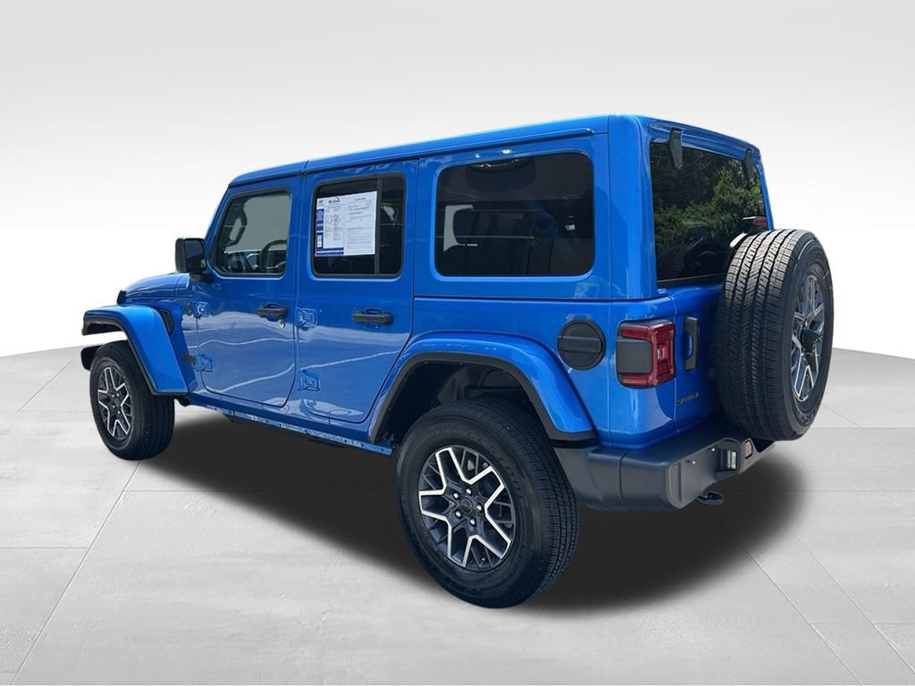 Used 2025 Jeep Wrangler Unlimited Sahara AWD/4WD image 5