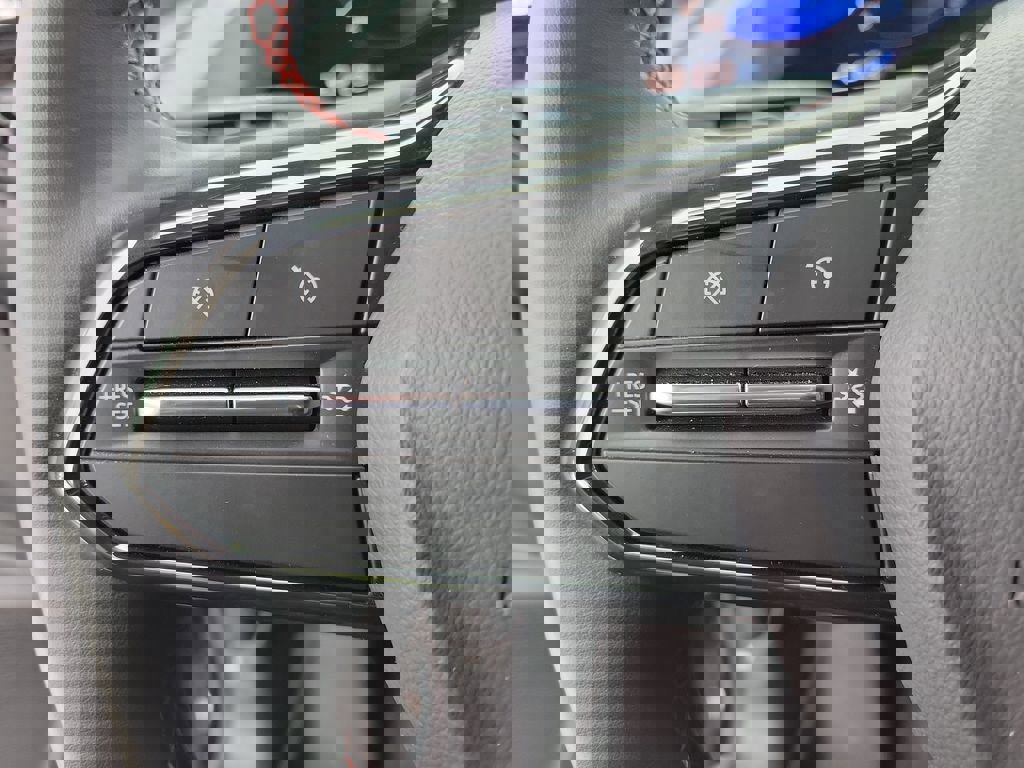 Certified 2024 Chevrolet Equinox EV RS FWD image 24