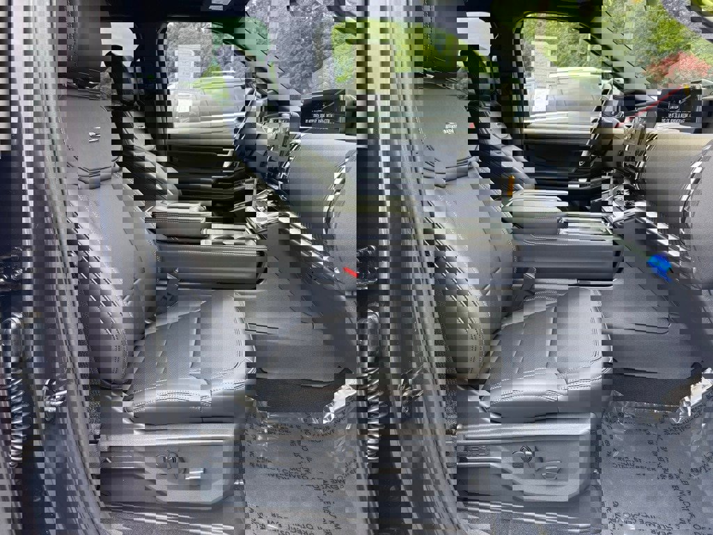 New 2025 Ford Expedition Platinum w/ Stealth Performance Package image 26