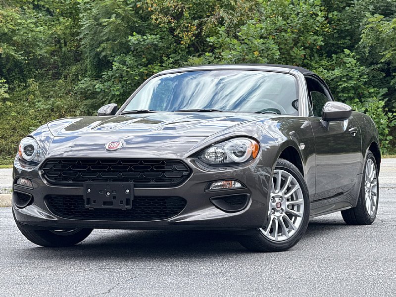 Used 2017 FIAT 124 Spider Classica image 19
