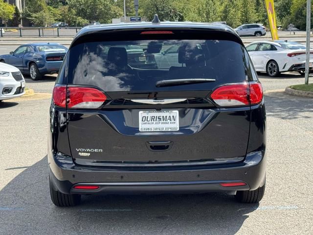 New 2026 Chrysler Voyager LX image 3