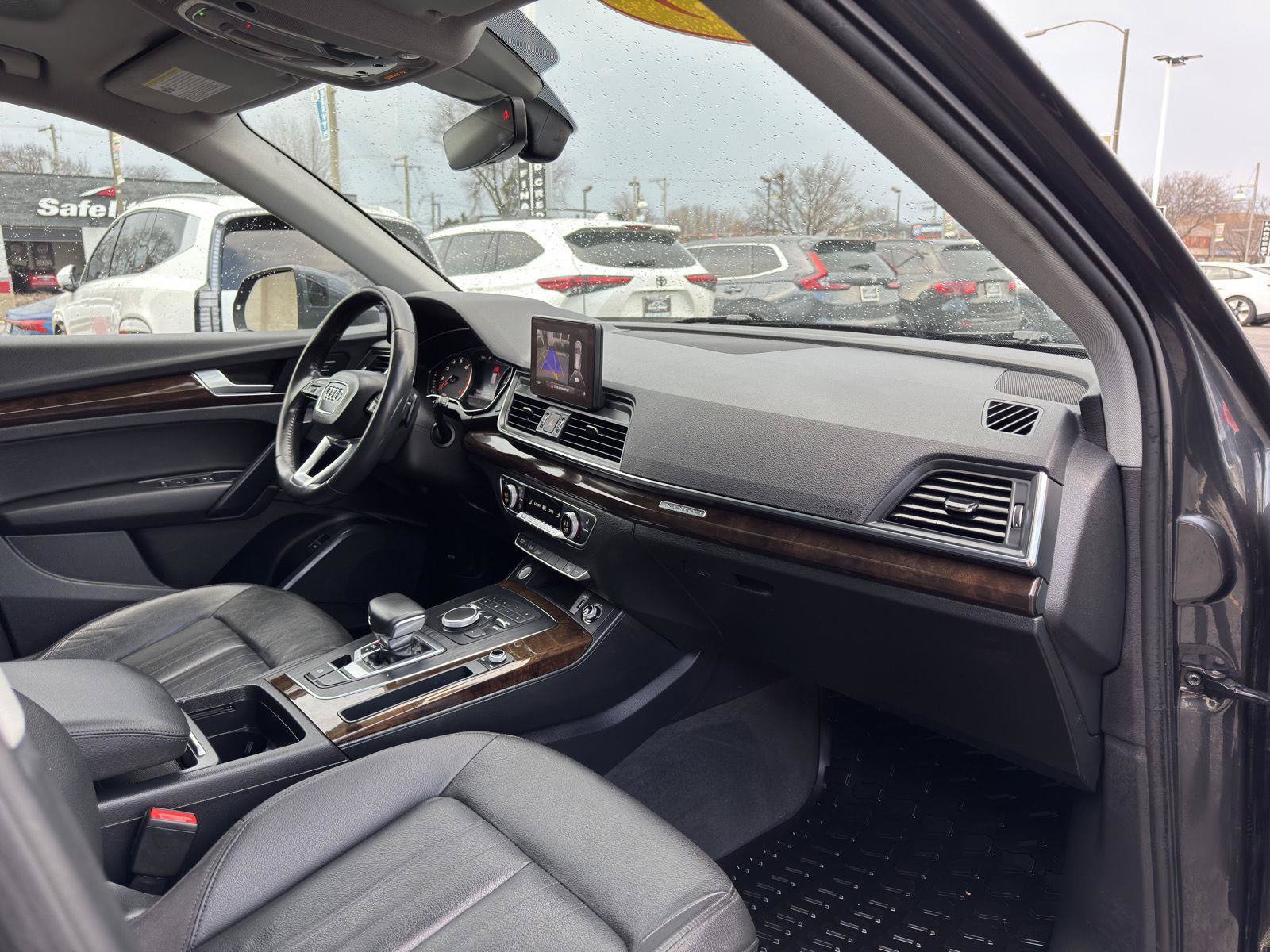 Used 2019 Audi Q5 2.0T Premium w/ Convenience Package AWD/4WD image 38