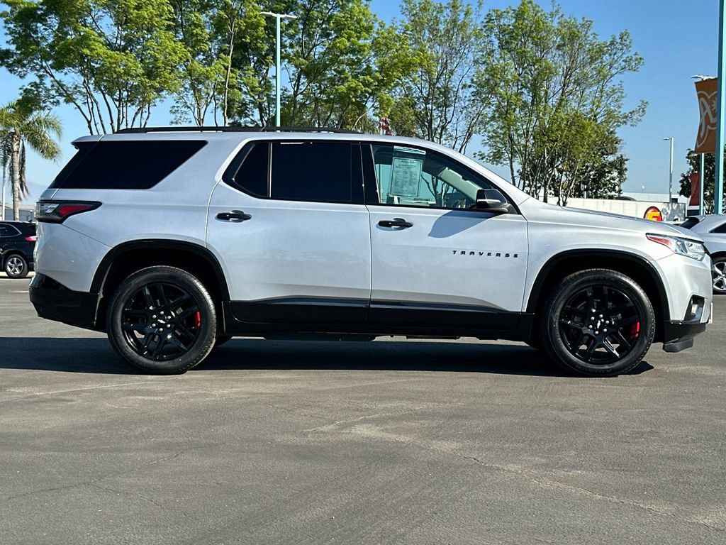 Used 2021 Chevrolet Traverse Premier w/ Redline Edition FWD image 2