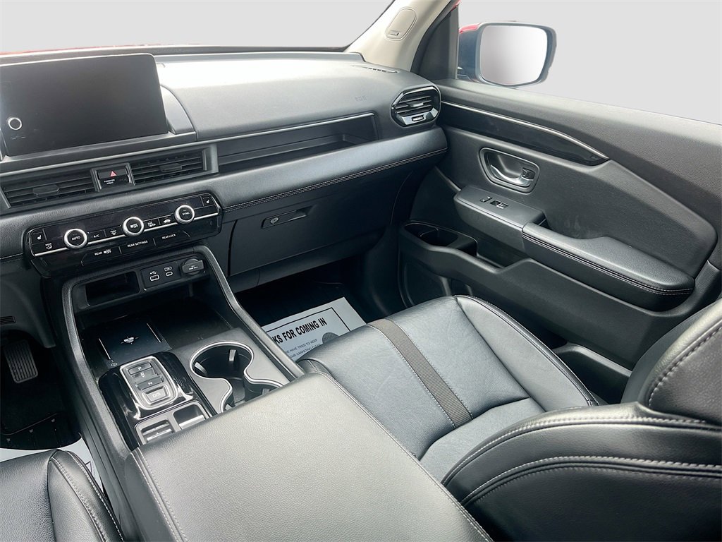 Used 2023 Honda Pilot Touring image 25