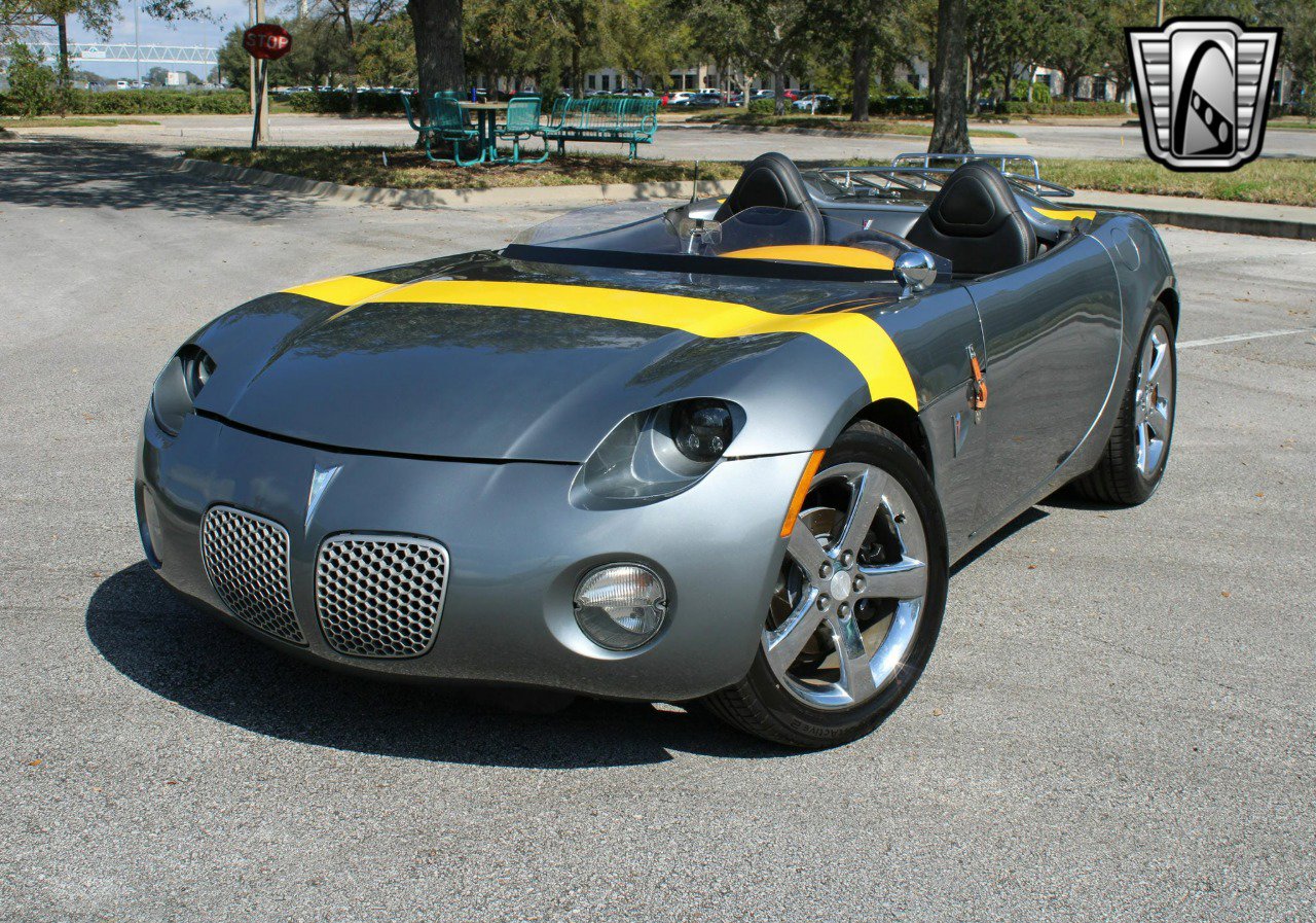 Used 2006 Pontiac Solstice Convertible w/ Premium Package image 5