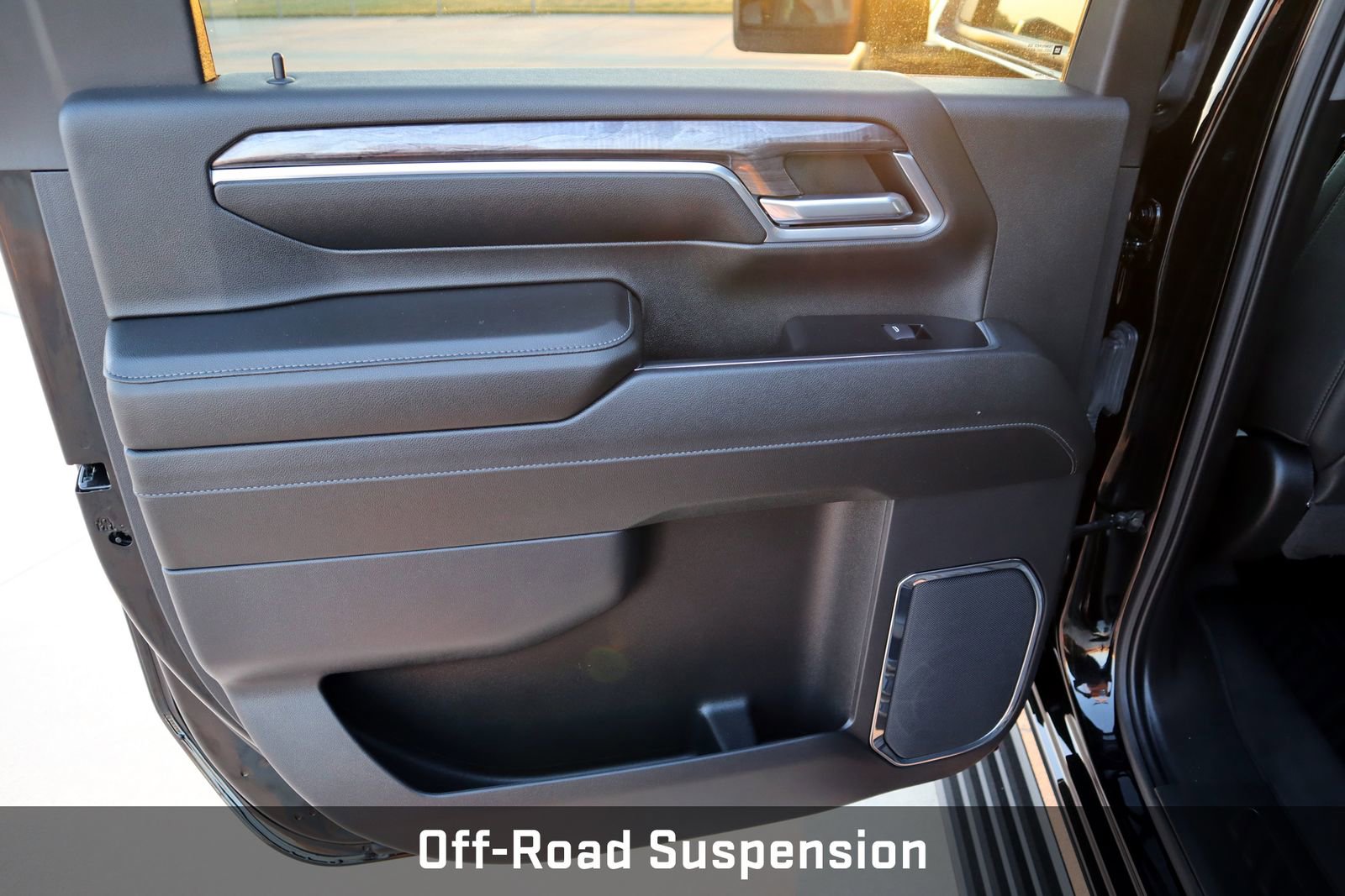 Used 2024 Chevrolet Silverado 2500 LTZ w/ LTZ Plus Package image 23