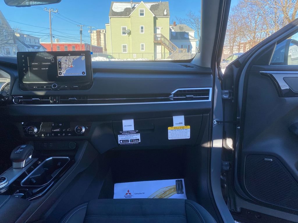 New 2026 Mitsubishi Outlander SE image 28