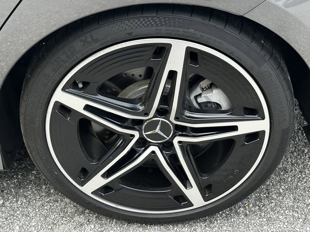 New 2025 Mercedes-Benz CLA 35 AMG 4MATIC image 22