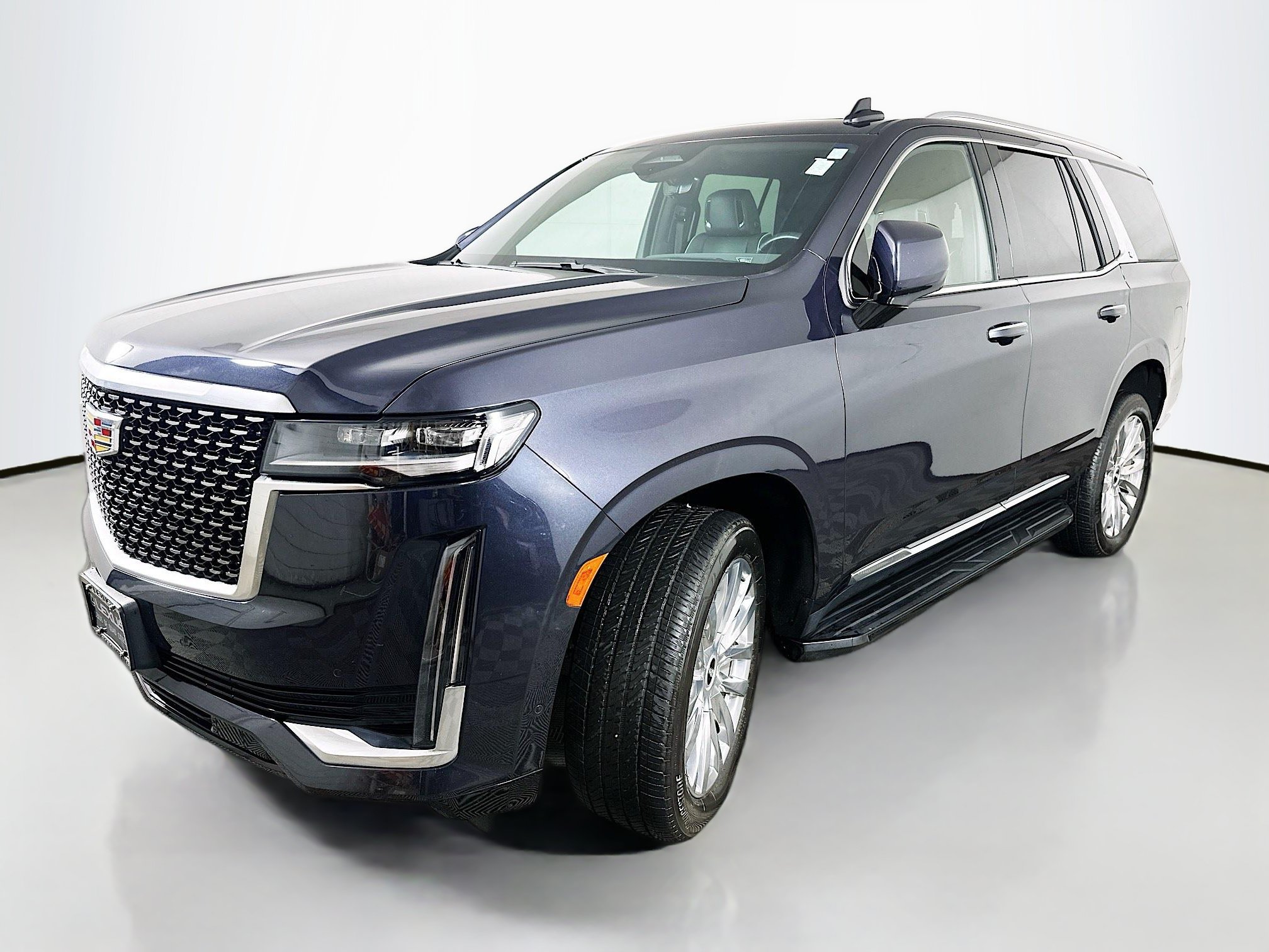 Used 2023 Cadillac Escalade Premium Luxury w/ Performance Package AWD/4WD image 3
