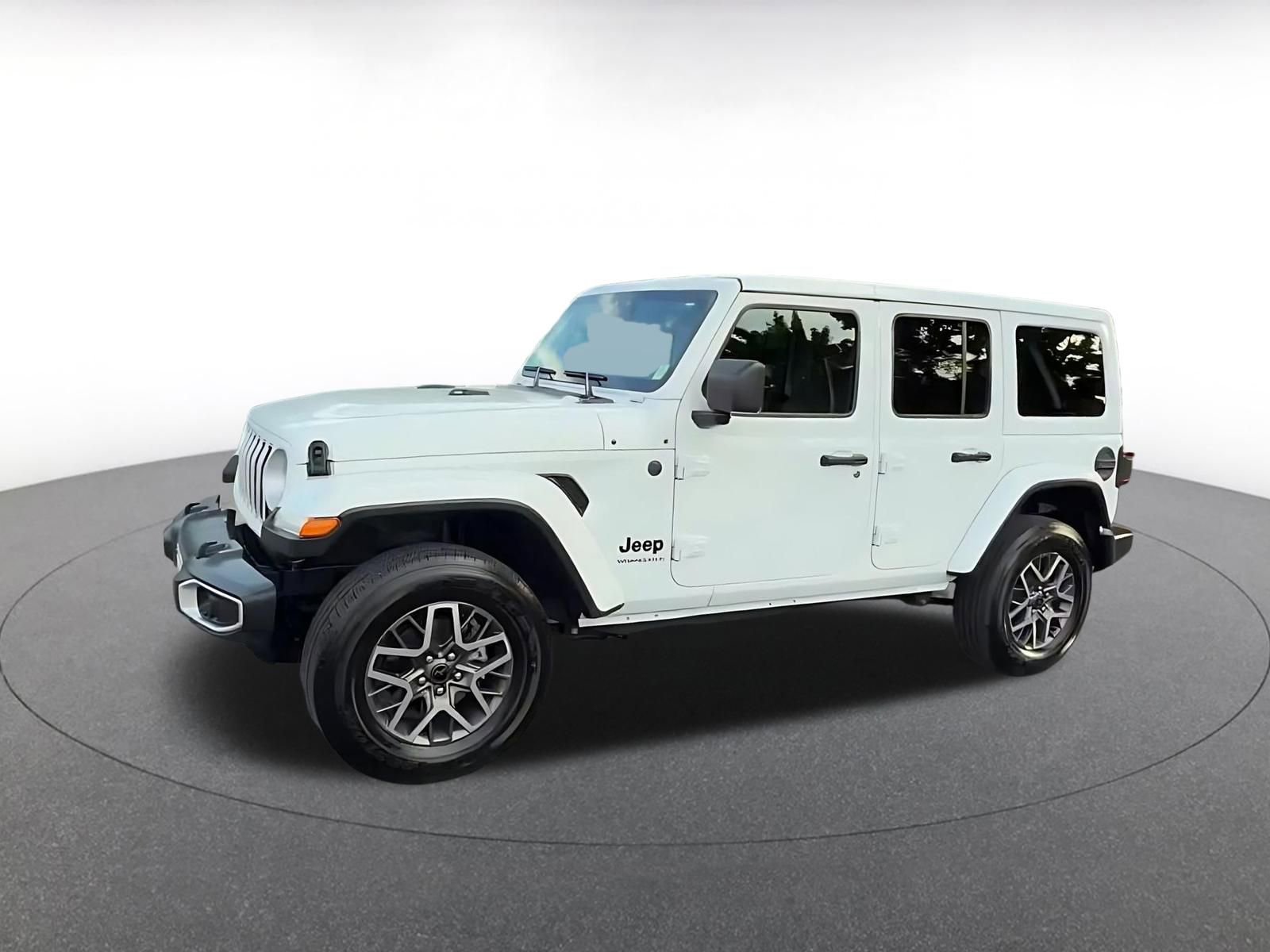 Used 2025 Jeep Wrangler Unlimited Sahara AWD/4WD image 8