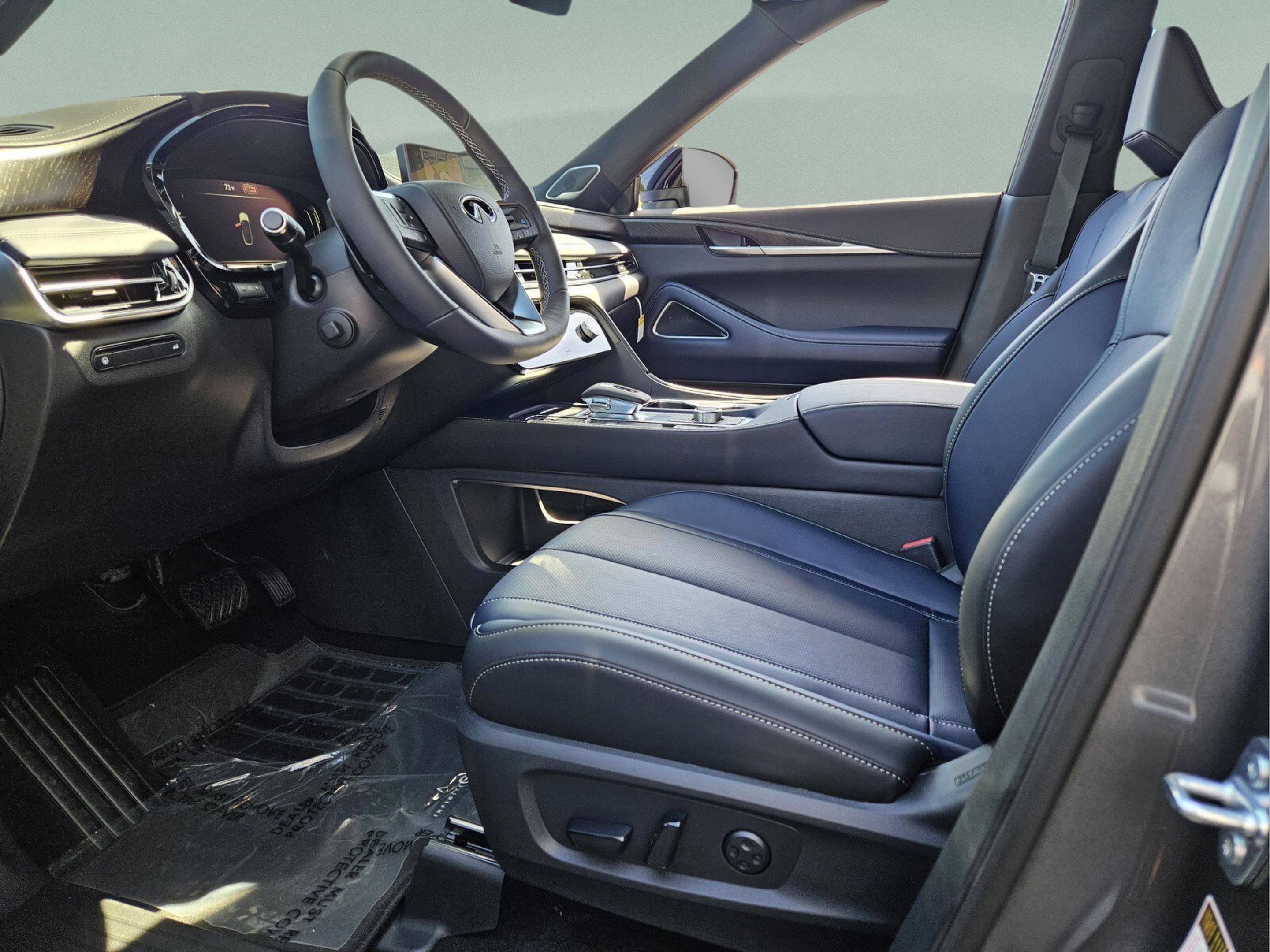 New 2026 INFINITI QX60 Luxe w/ Dark Cargo Package image 19