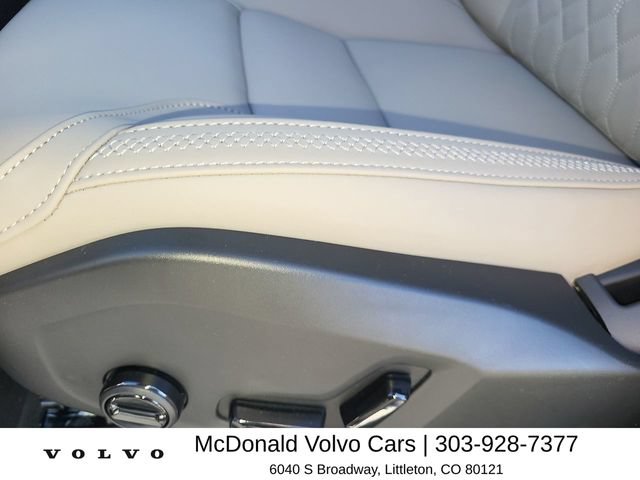 Used 2026 Volvo XC90 B6 Plus w/ Protection Package Premier AWD/4WD image 12