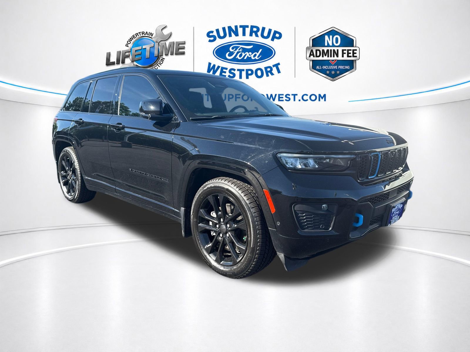 Used 2023 Jeep Grand Cherokee Overland w/ Advanced Protech Group III AWD/4WD image 21