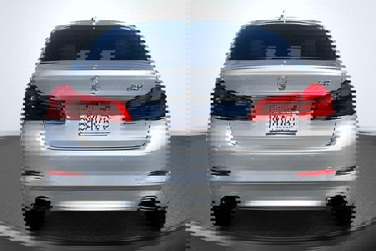 Used 2017 BMW 540i image 4