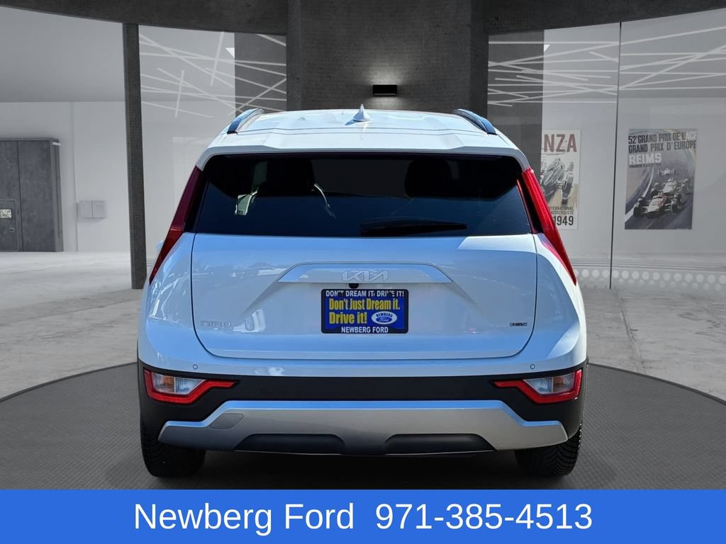 Used 2024 Kia Niro EX FWD image 6