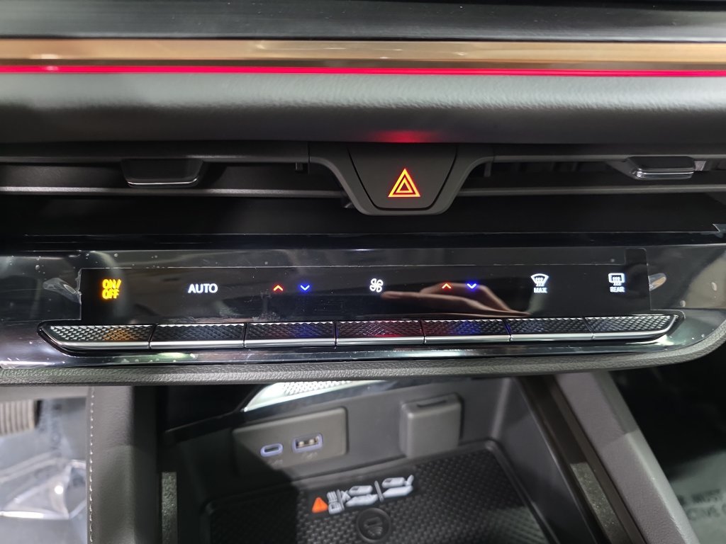 New 2026 Buick Envision Avenir AWD/4WD image 24