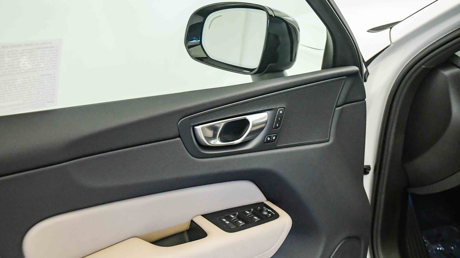 Certified 2026 Volvo XC60 B5 Plus w/ Protection Package Premier AWD/4WD image 25