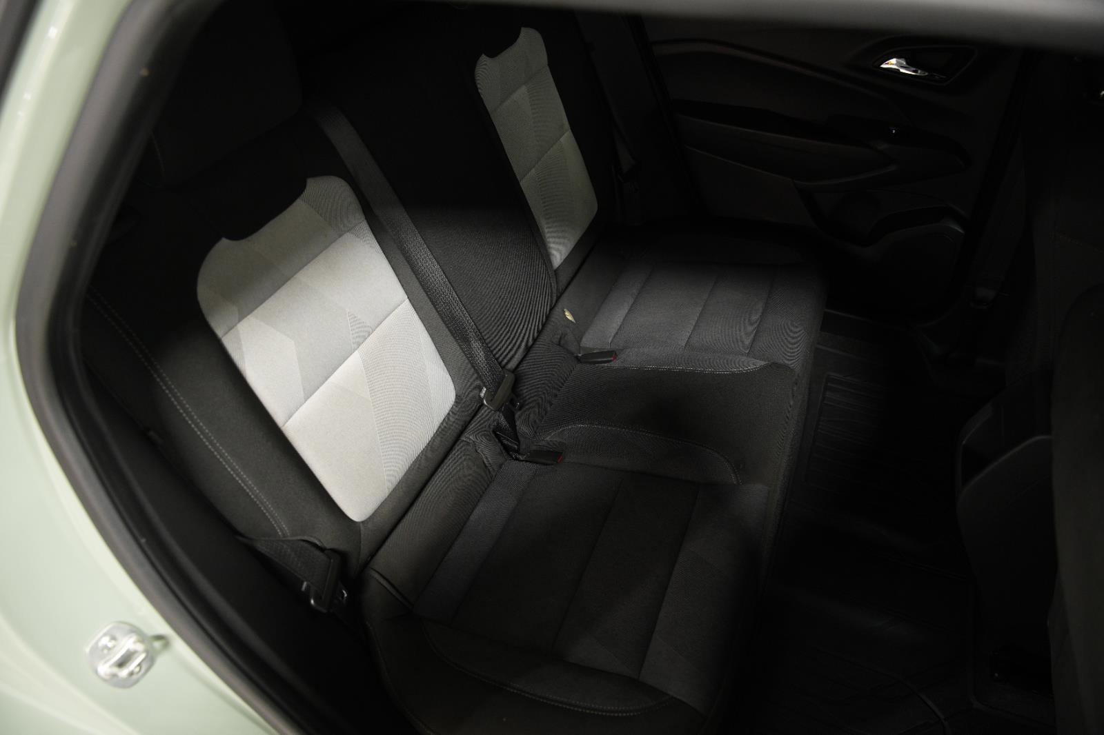 Used 2024 Chevrolet Trax RS w/ Driver Confidence Package image 14