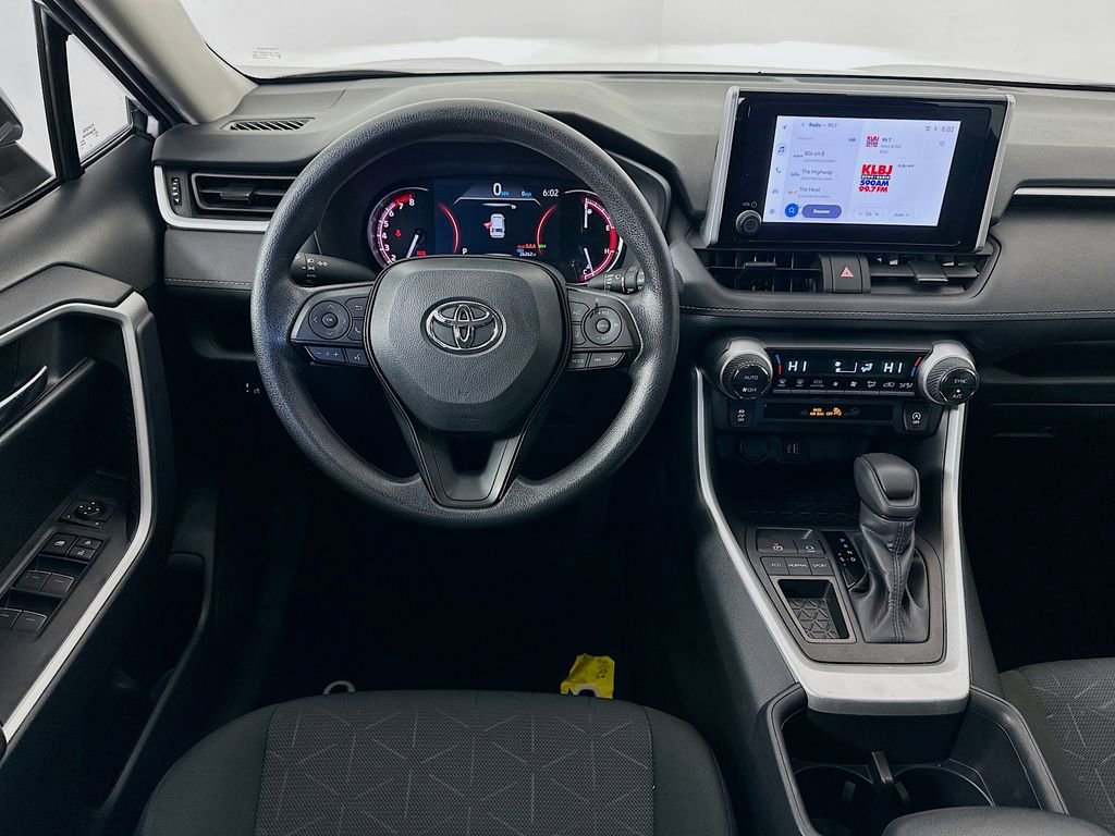 Certified 2025 Toyota RAV4 XLE image 21