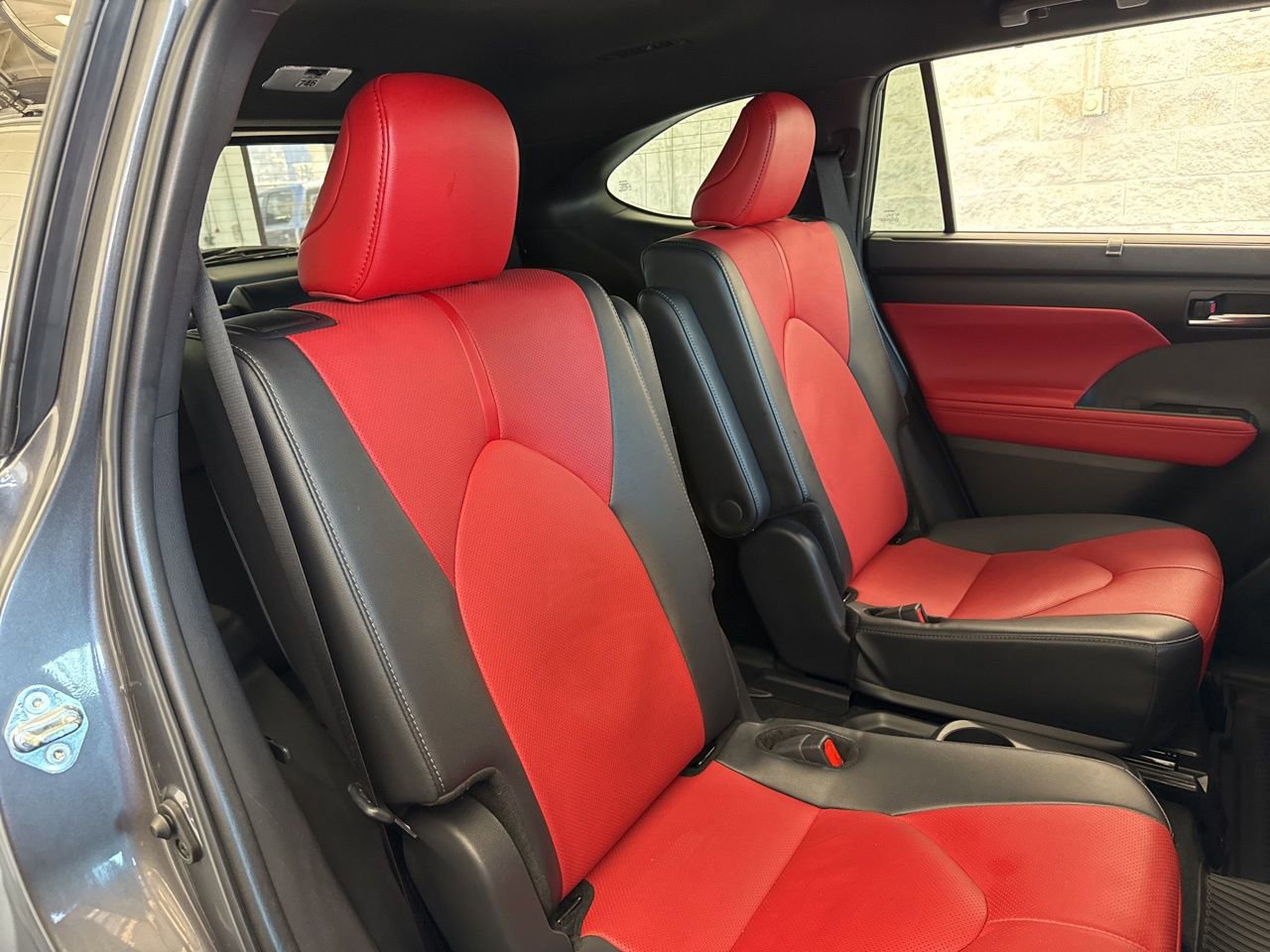 Used 2025 Toyota Highlander XSE image 45