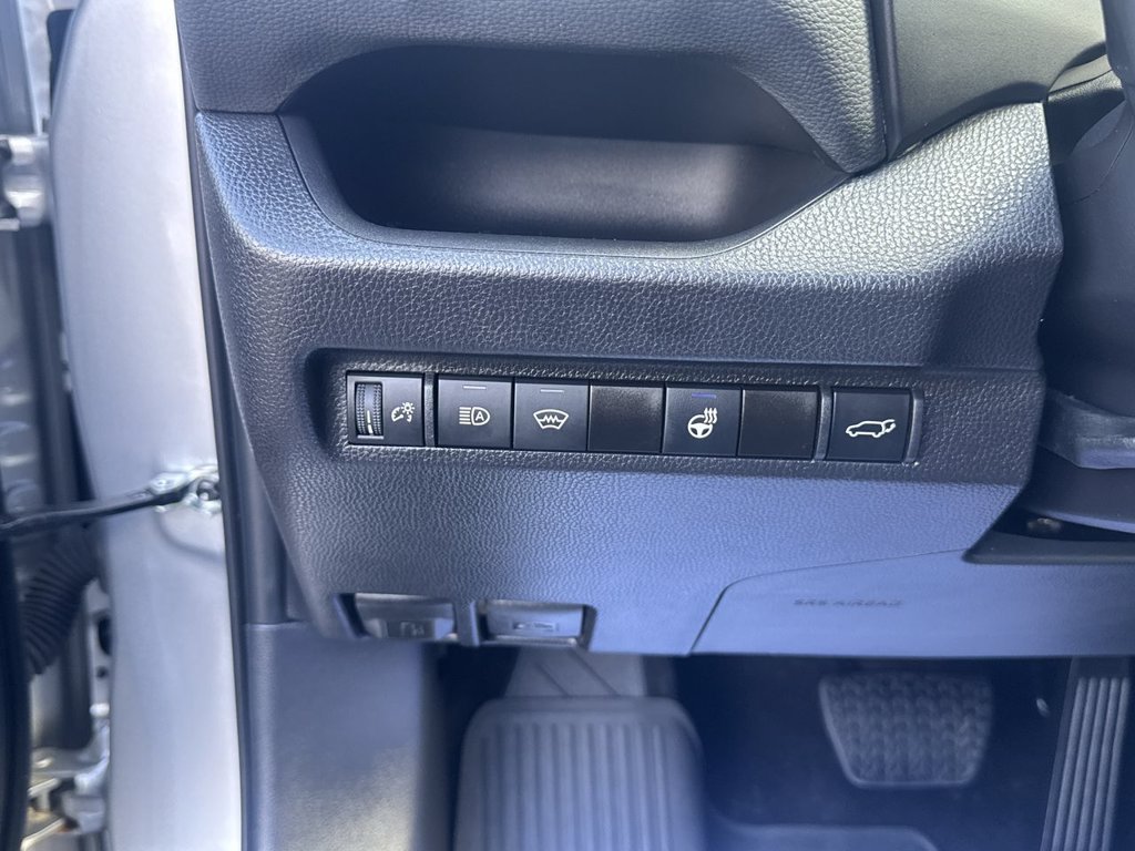 Used 2024 Toyota RAV4 XLE w/ Convenience Package AWD/4WD image 20