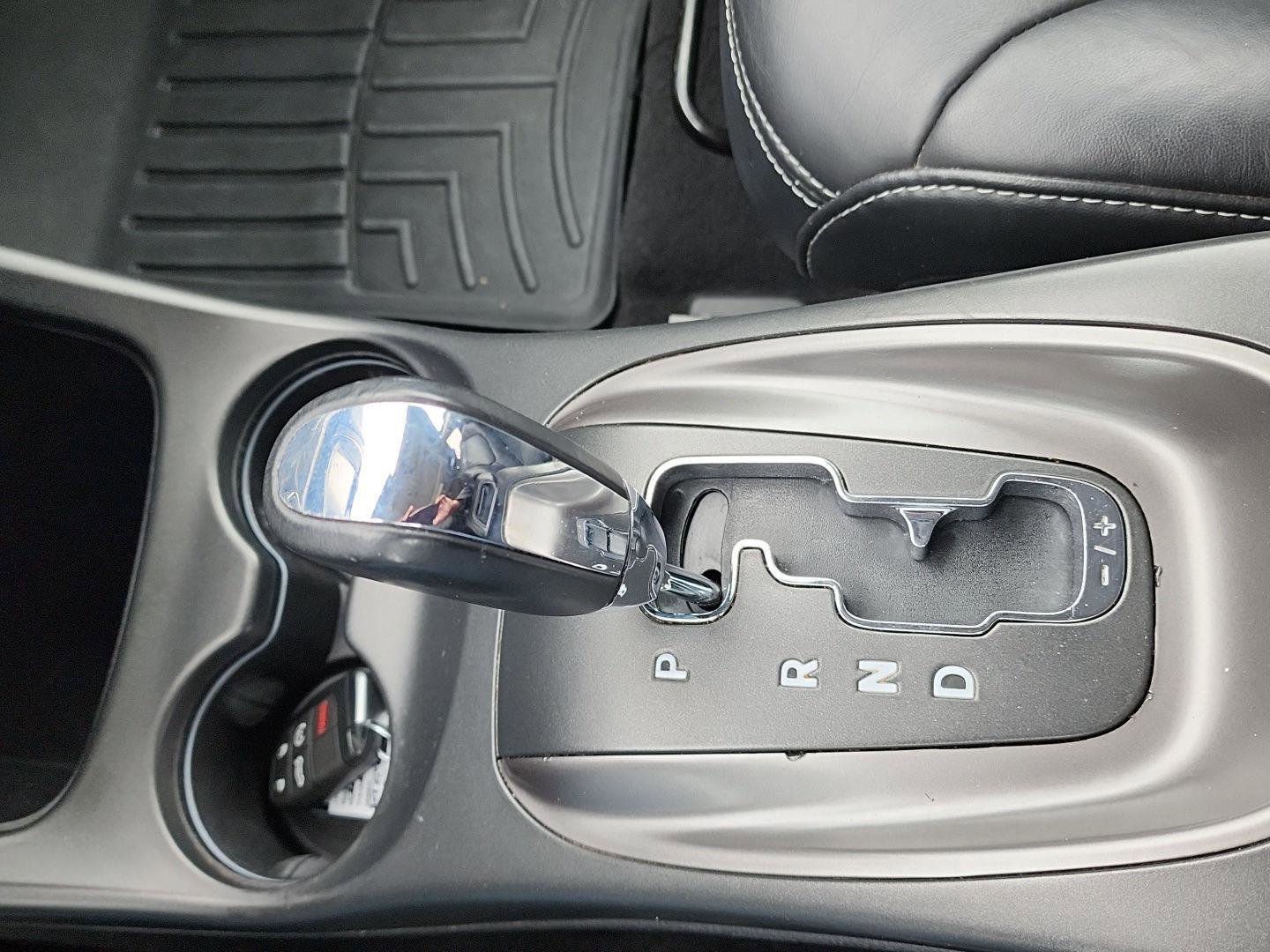 Used 2015 Dodge Journey Crossroad w/ Flexible Seating Group image 19