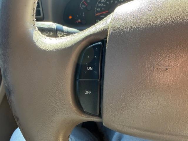 Used 2004 Ford F350 XLT image 26