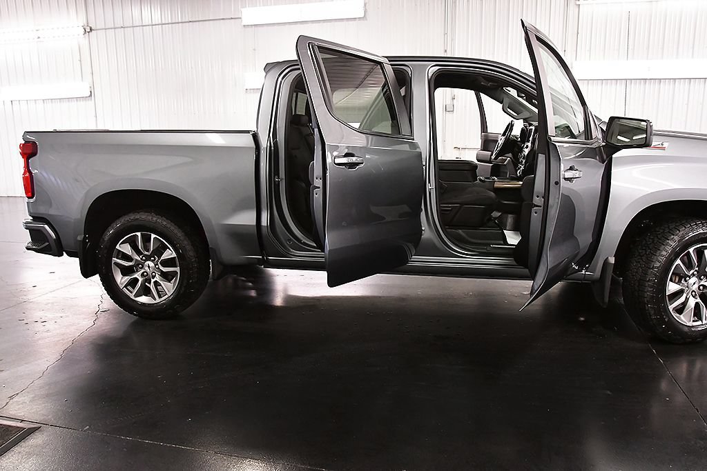 Used 2019 Chevrolet Silverado 1500 RST w/ All-Star Edition AWD/4WD image 28