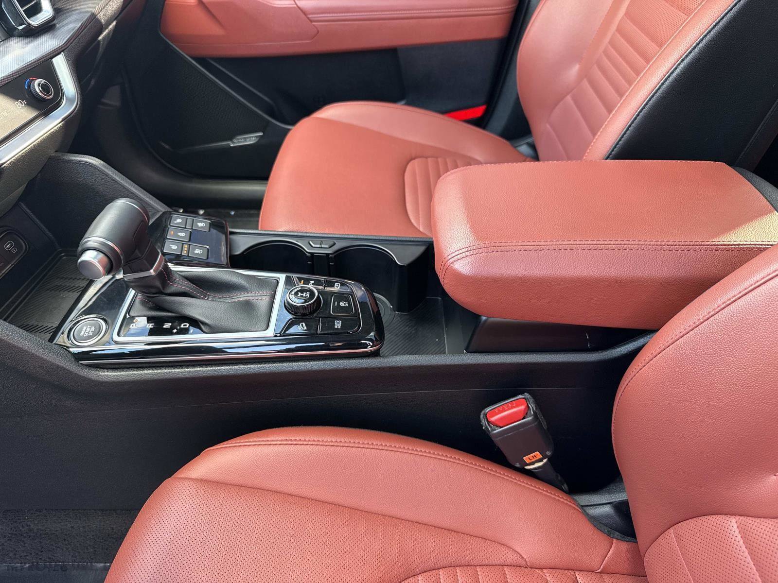 Used 2025 Kia Sportage SX image 15