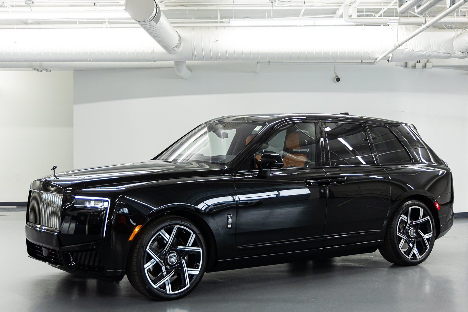 New 2027 Rolls-Royce Cullinan Black Badge AWD/4WD image 1